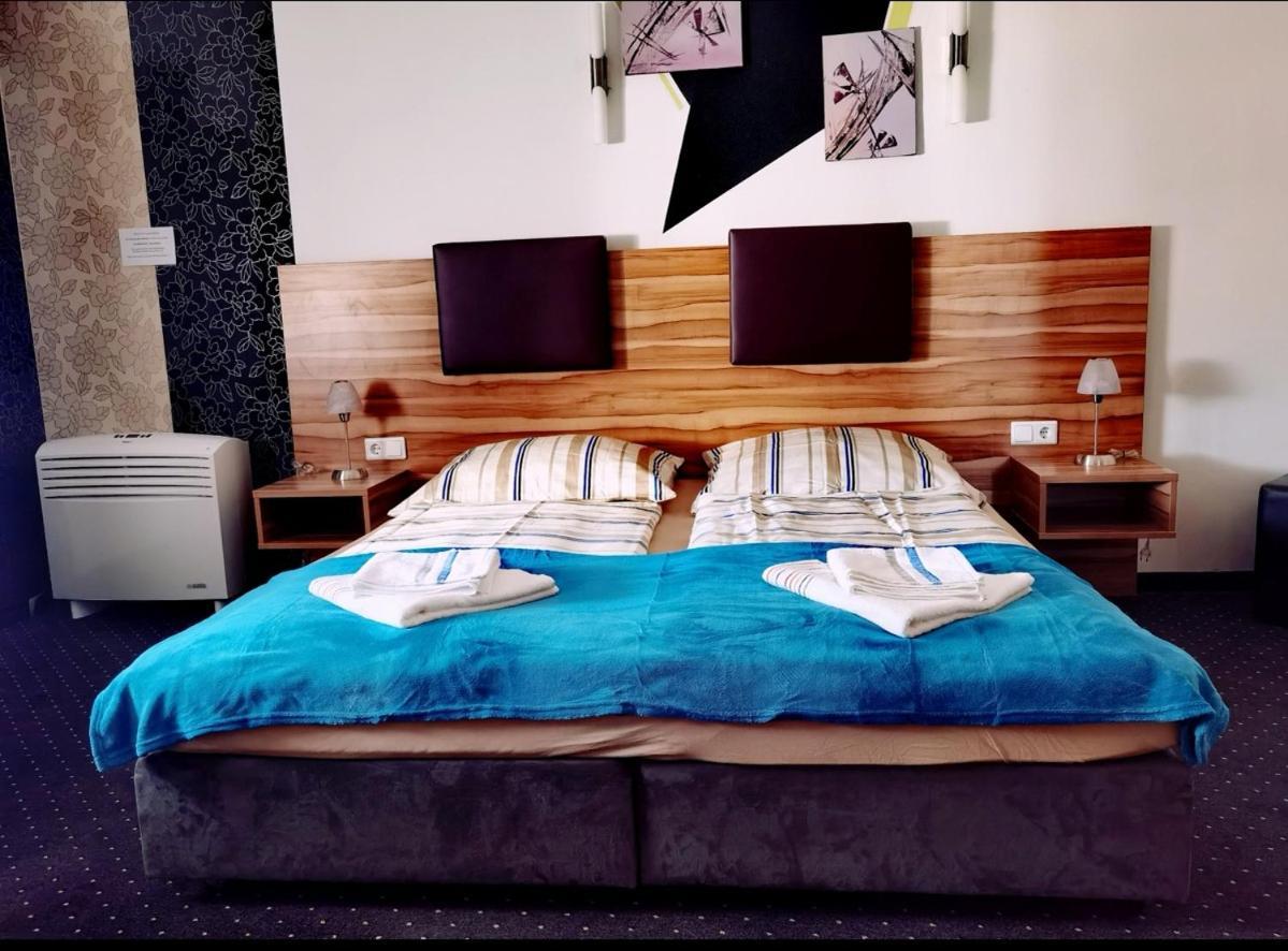 Hotel Exakt Holding à Tulln An Der Donau Extérieur photo