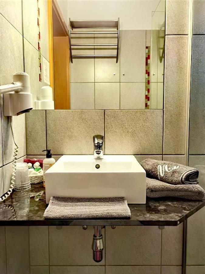 Hotel Exakt Holding à Tulln An Der Donau Extérieur photo